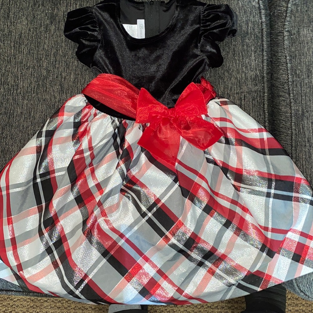 Beautiful girls dress size 4